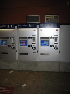 Neuer DB Fahrkartenautomat